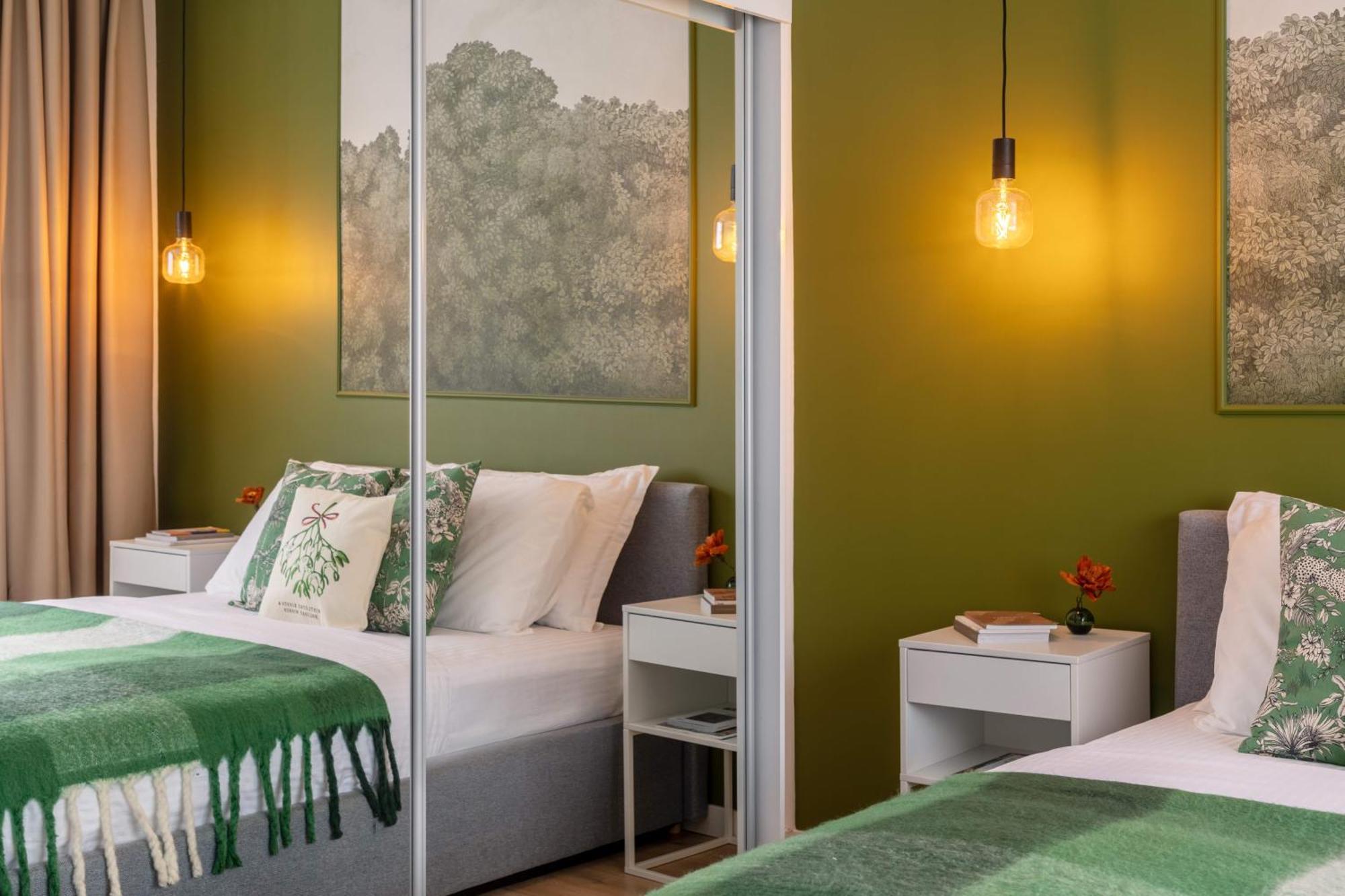 Holt - Out Of The Woods Apartment Bucharest Luaran gambar